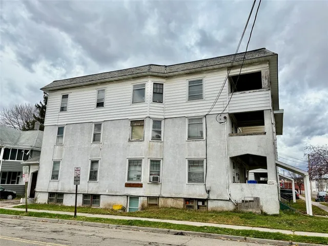 $275,000 | 24 Lincoln Avenue, Endicott, NY 13760