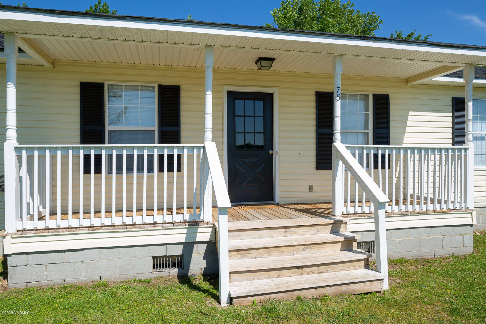 75 Markus Lane Clinton, NC 28328 - Photo 2 of 25 75 Markus Ln Clinton NC 28328-3