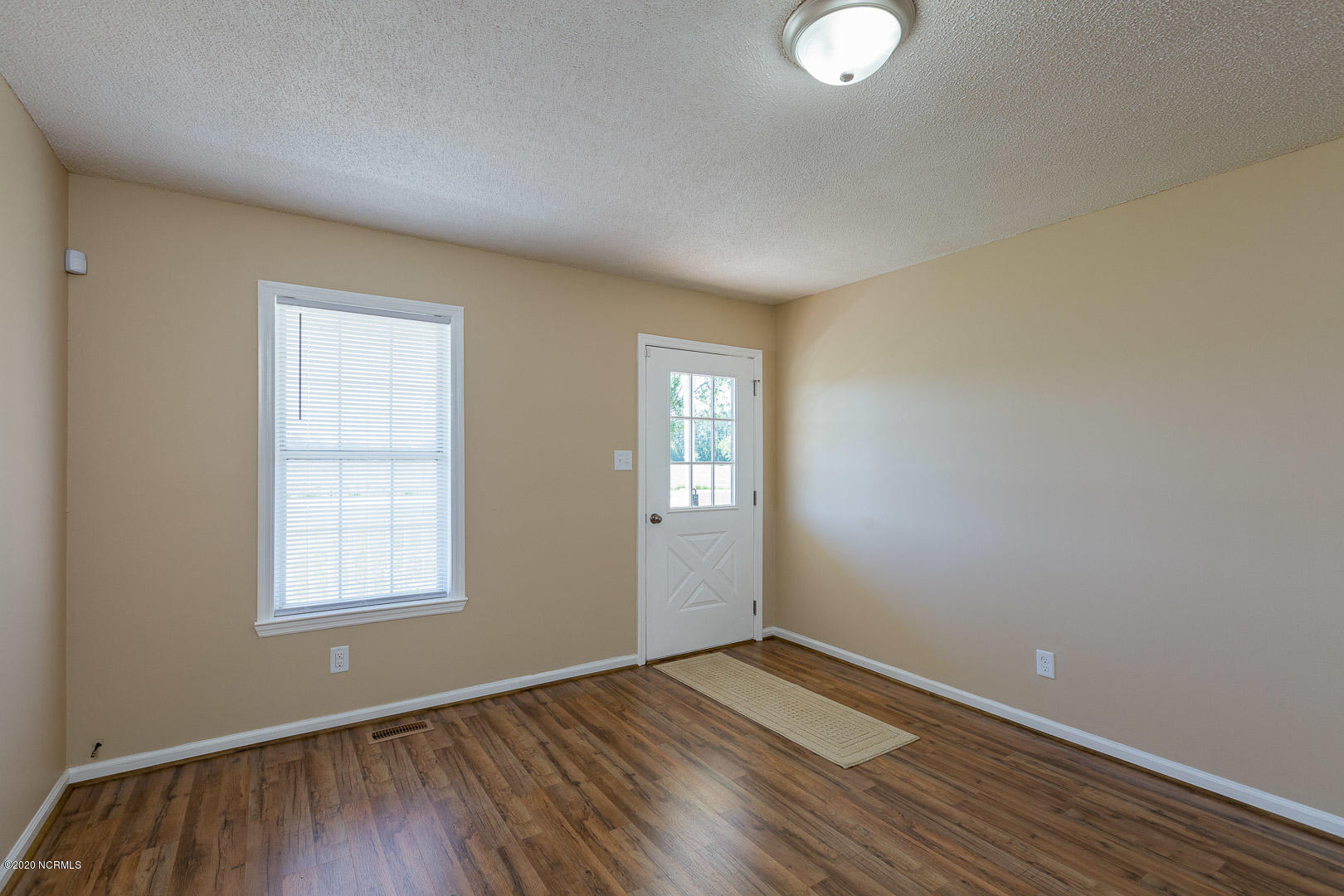 75 Markus Lane Clinton, NC 28328 - Photo 3 of 25 75 Markus Ln Clinton NC 28328-4