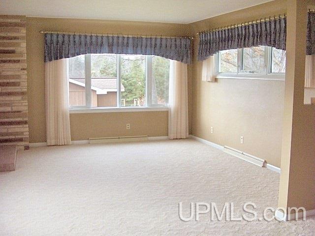 410 Filmore Avenue Niagara, WI 54151 - Photo 3 of 25 Gallery Image 3