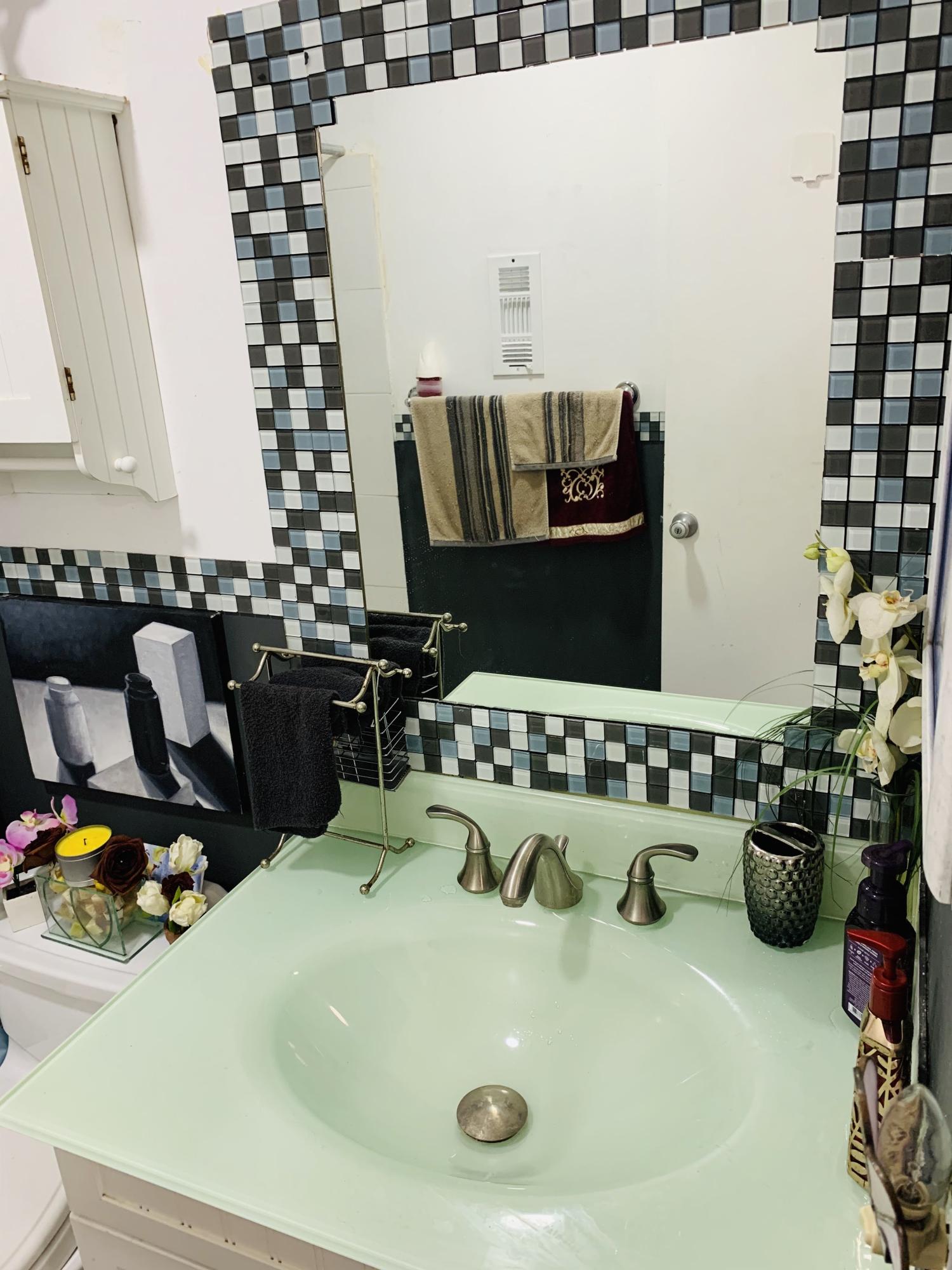 18810 Schooner Drive Boca Raton, FL 33496 - Photo 10 of 16 Guest Bath