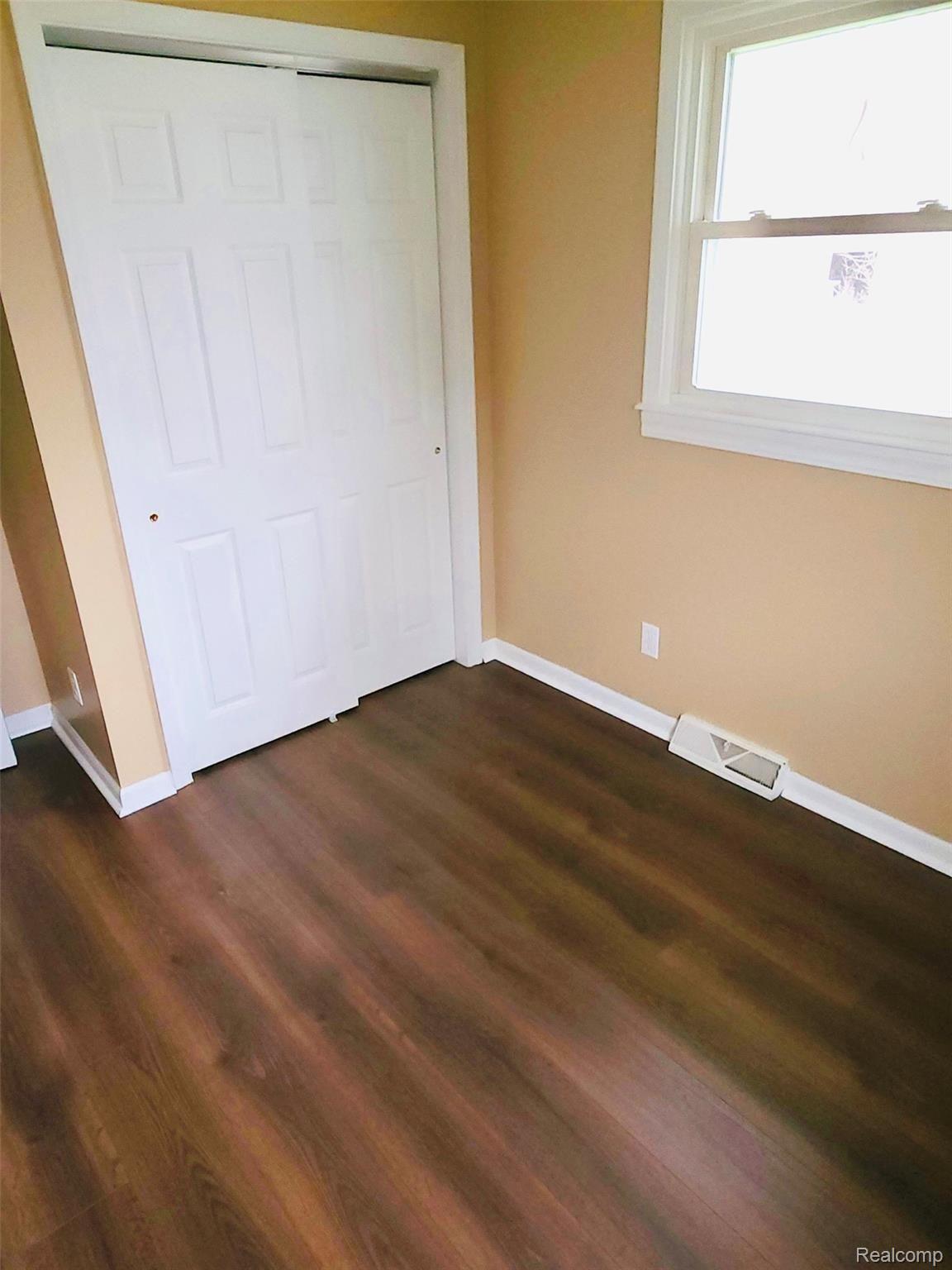 4601 Ingham Street Lansing, MI 48911 - Photo 20 of 28 C37E1897-302F-4280-AAB2-3C07CFE7DEAE.jpeg