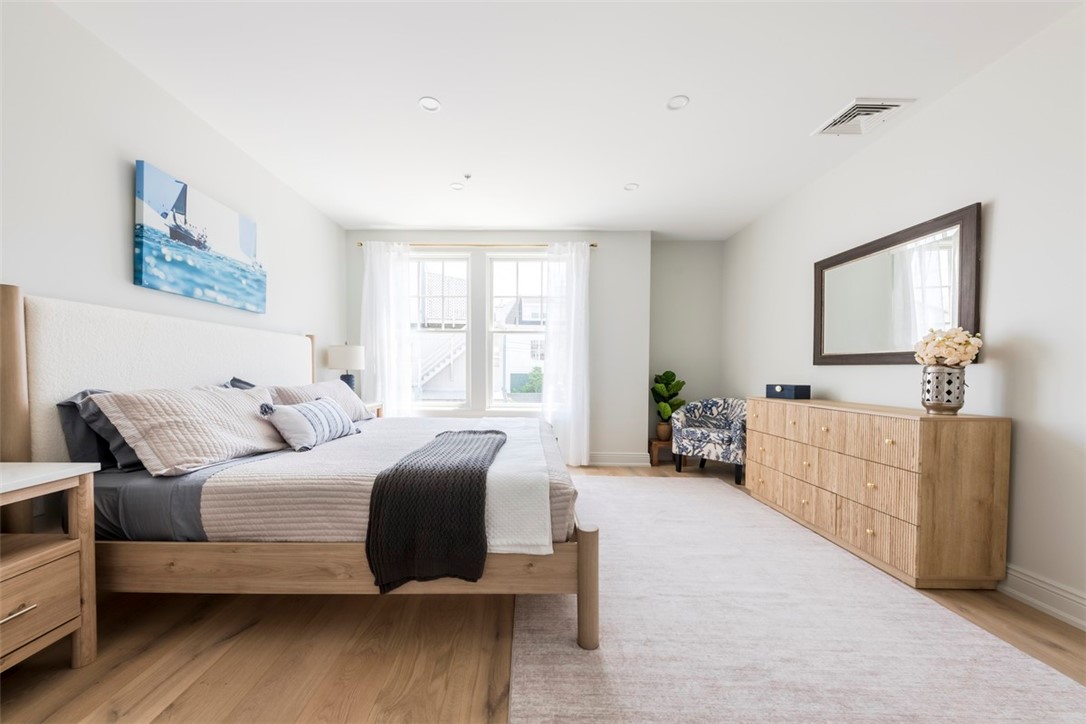 10 Brown & Howard, Unit 101 Newport, RI 02840 - Photo 8 of 35