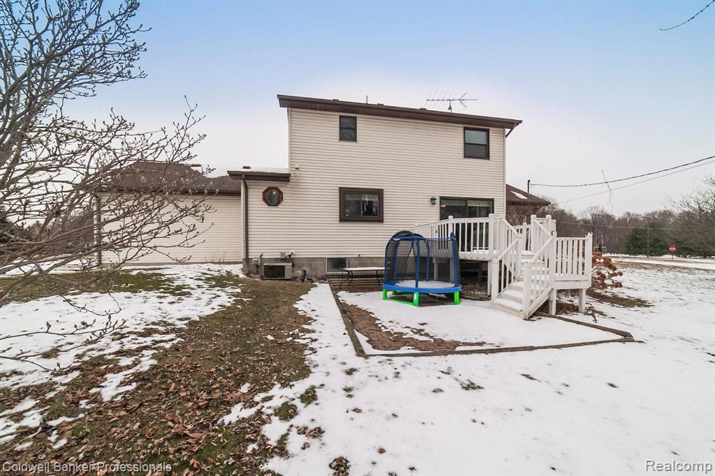 1712 Peppermill Road Lapeer, MI 48446 - Photo 2 of 45