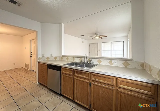 $1,095 | 931 Rosewood Drive, Unit A, Harker Heights, TX 76548