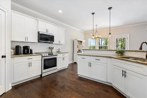 $499,995 | 102 River Point Road, Jackson, GA 30233