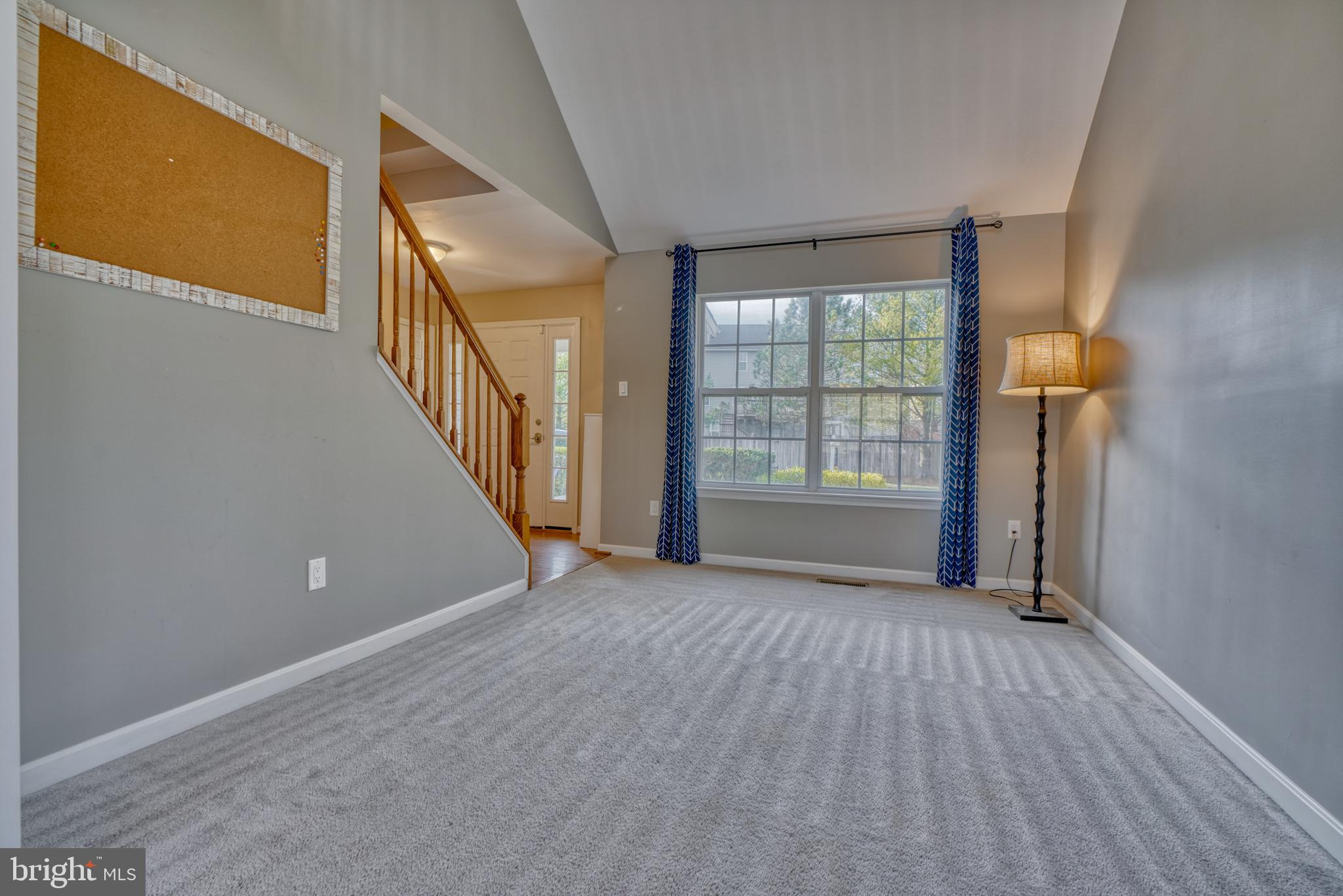2911 Bachman Road Manchester, MD 21102 - Photo 11 of 49 Living Room
