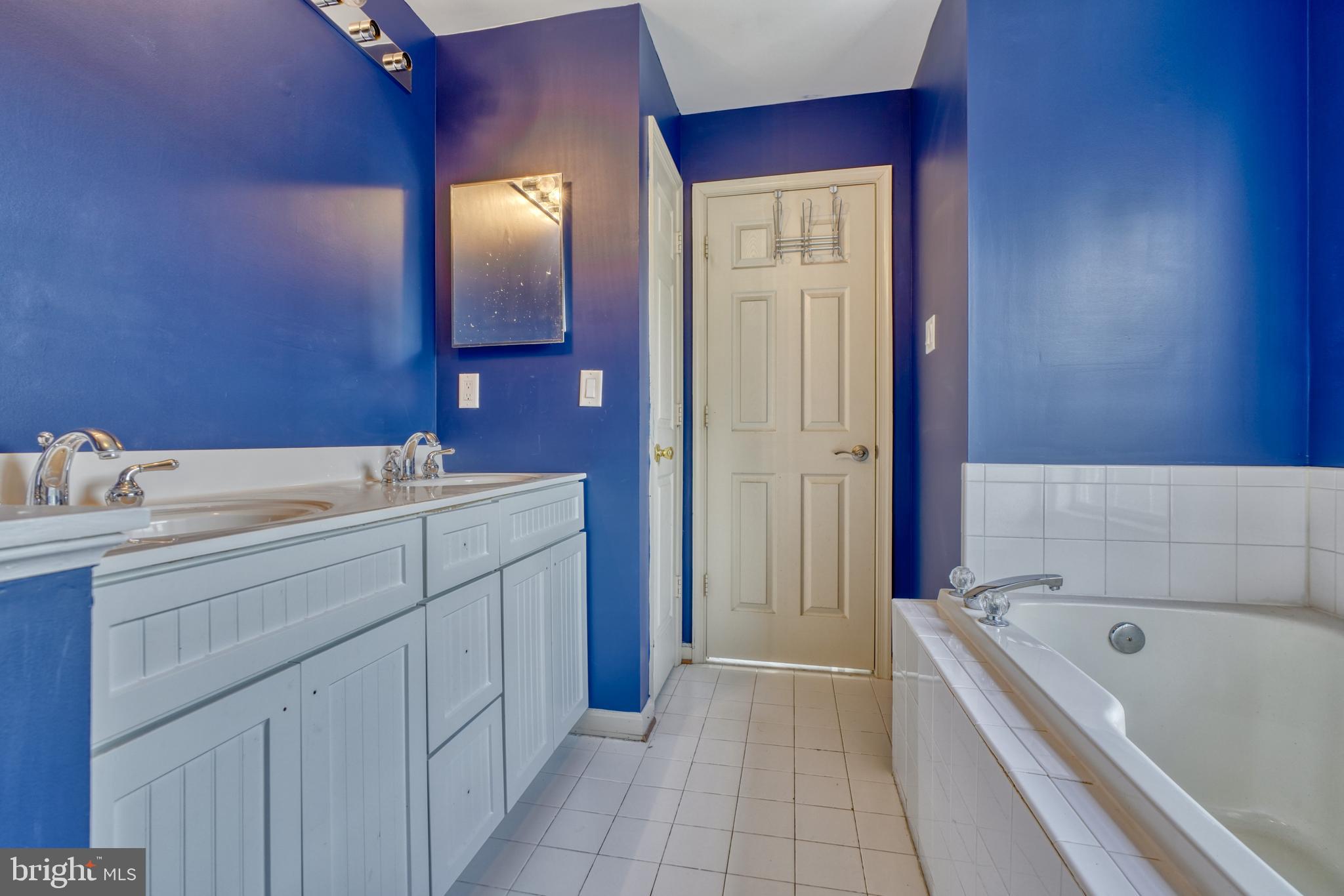 2911 Bachman Road Manchester, MD 21102 - Photo 34 of 49 Primary Bathroom
