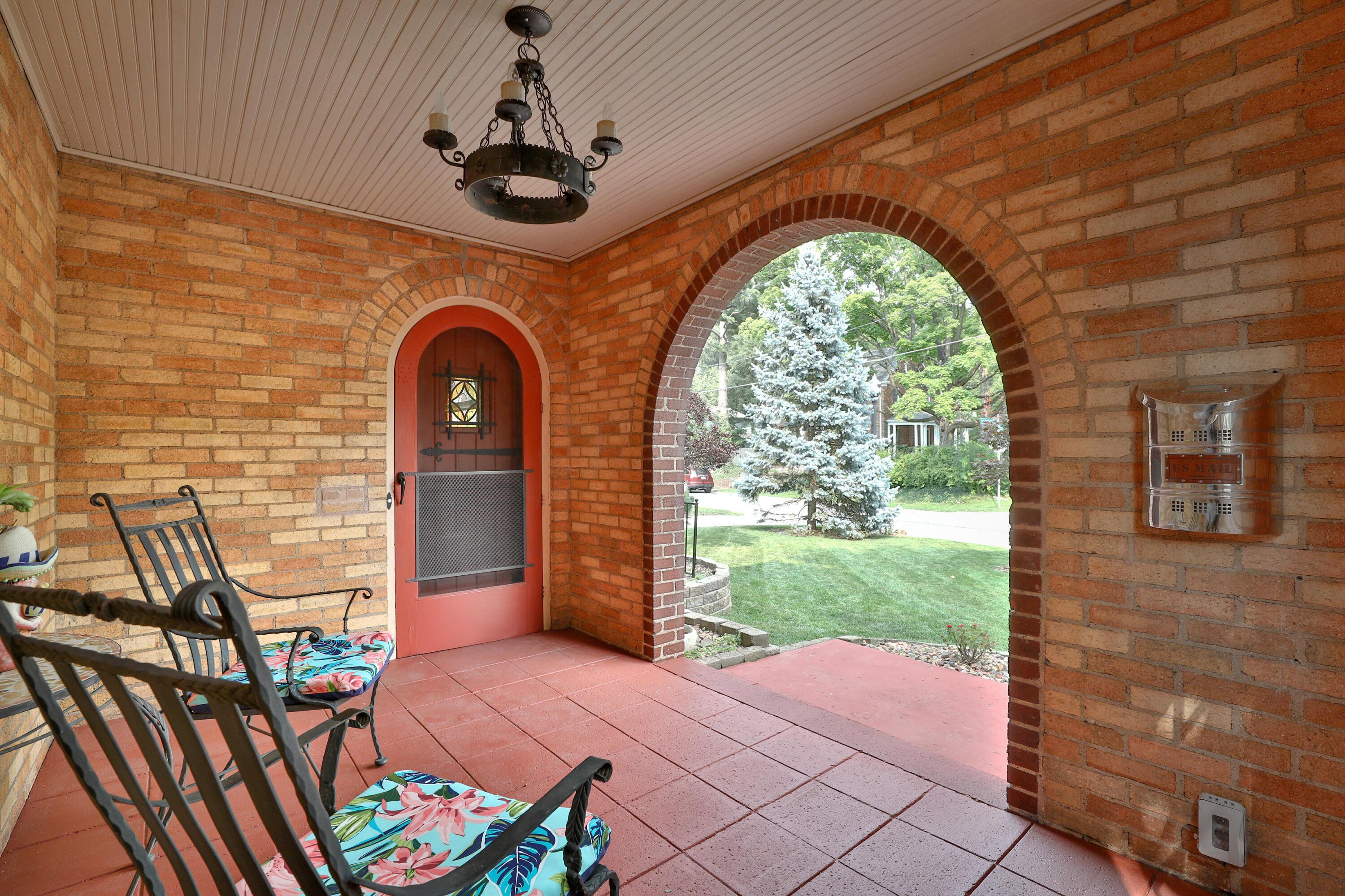 3063 Midgard Road Columbus, OH 43202 - Photo 10 of 83 Front Porch