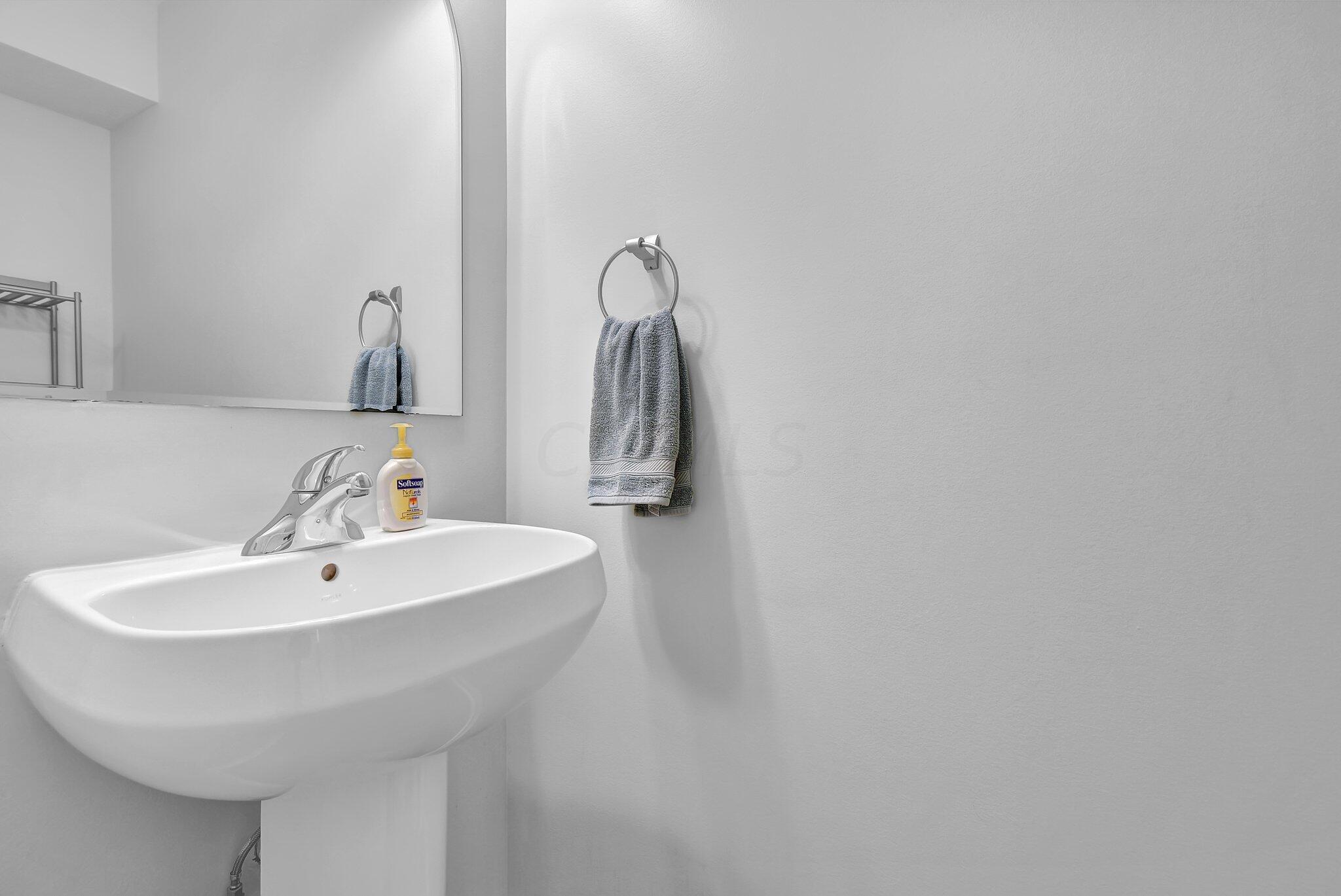 1197 Shagbark Road, Unit 20119 Columbus, OH 43230 - Photo 3 of 27 Half Bath