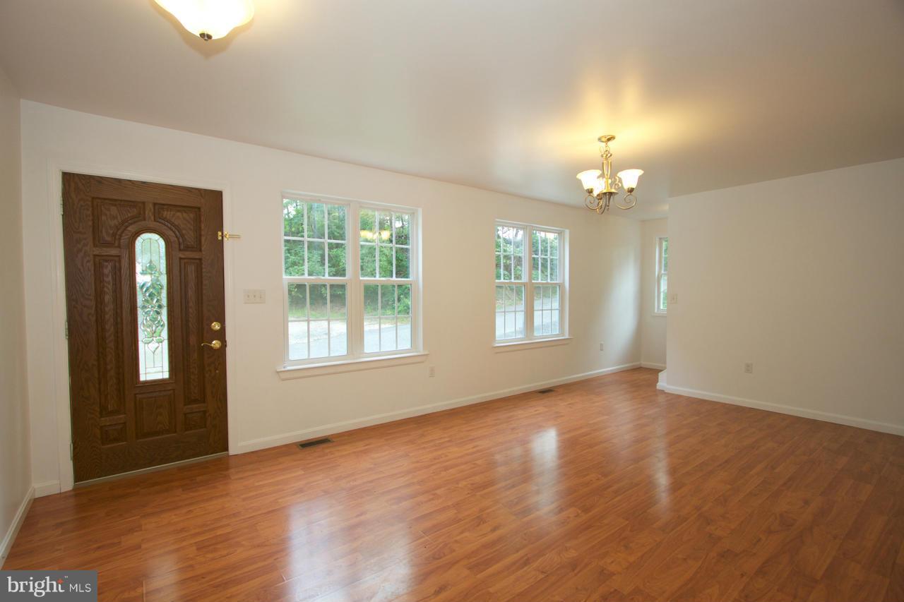2403 Jerusalem Road Joppa, MD 21085 - Photo 2 of 27 Dining Room 1