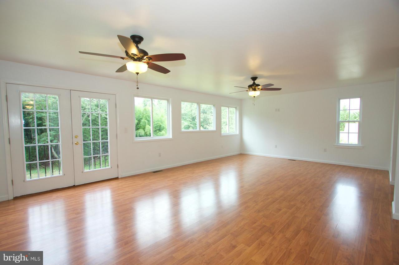 2403 Jerusalem Road Joppa, MD 21085 - Photo 11 of 27 Living Room 2