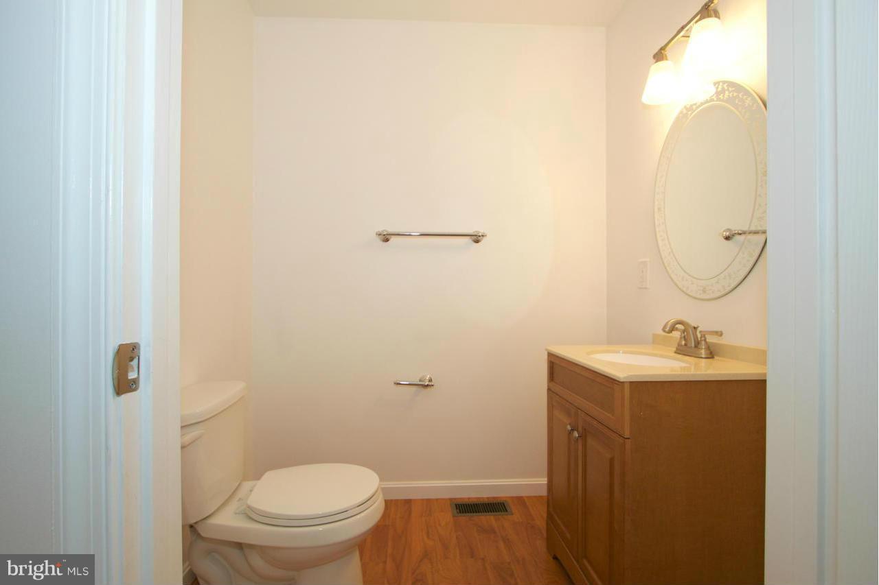 2403 Jerusalem Road Joppa, MD 21085 - Photo 16 of 27 Main Floor Bath