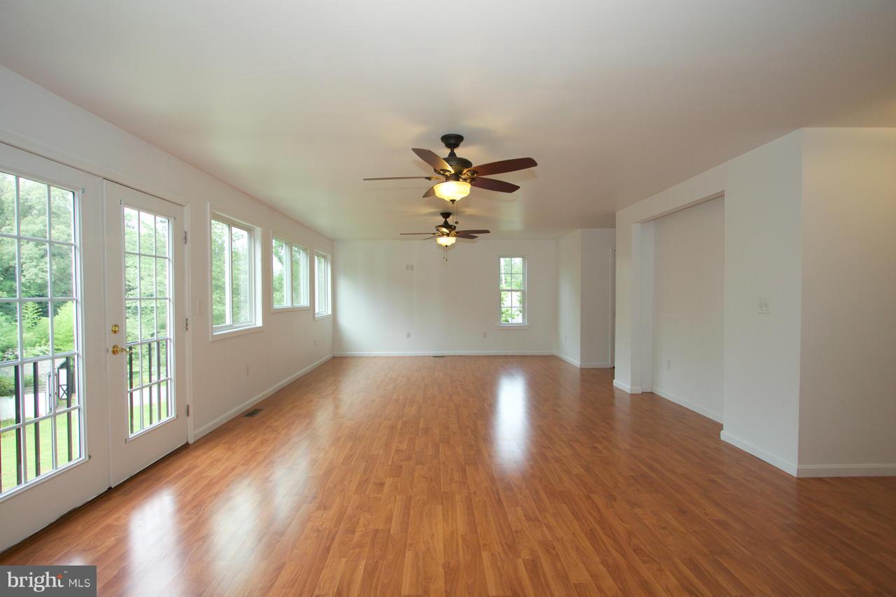 2403 Jerusalem Road Joppa, MD 21085 - Photo 10 of 27 Living Room 1