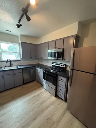 $1,275 | 7300 Comanche Trail, Unit 4, Lake Worth, TX 76135