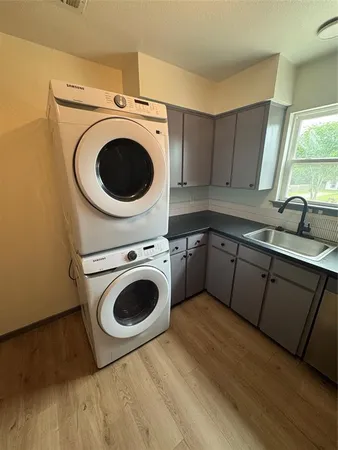 $1,275 | 7300 Comanche Trail, Unit 4, Lake Worth, TX 76135