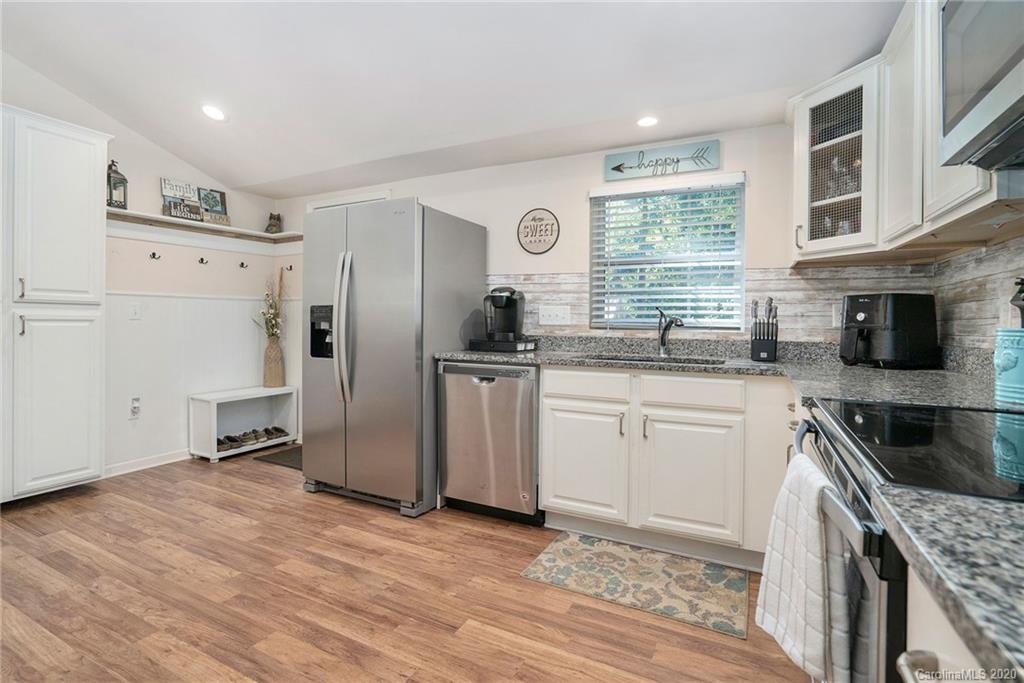 1485 Hensley Road Fort Mill, SC 29715 - Photo 10 of 24 Gallery Image 10