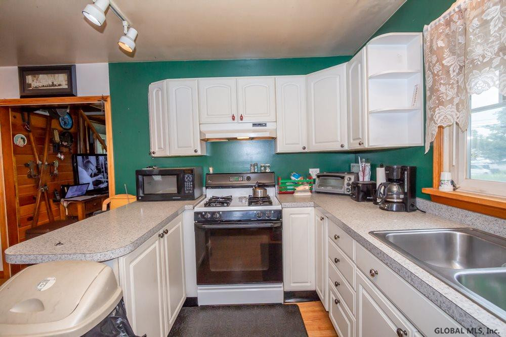 123 Wade Road Colonie, NY 12110 - Photo 8 of 29 Photo 8