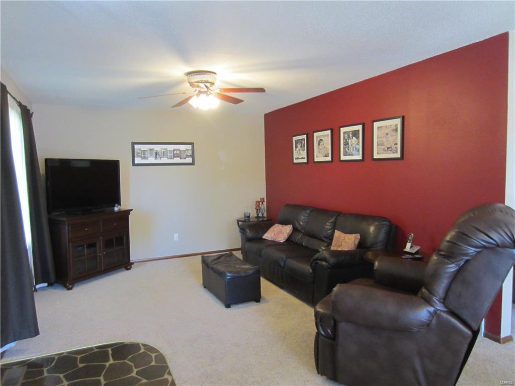 67 South County Road Hardin, IL 62047 - Photo 8 of 27 Gallery Image 8