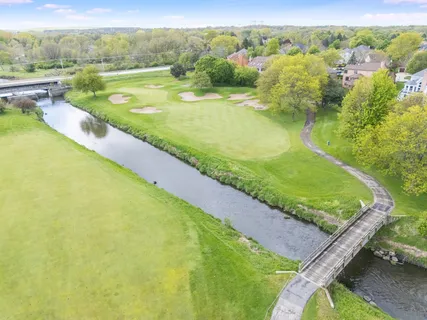 $549,000 | 17 Mashie Court, Woodridge, IL 60517