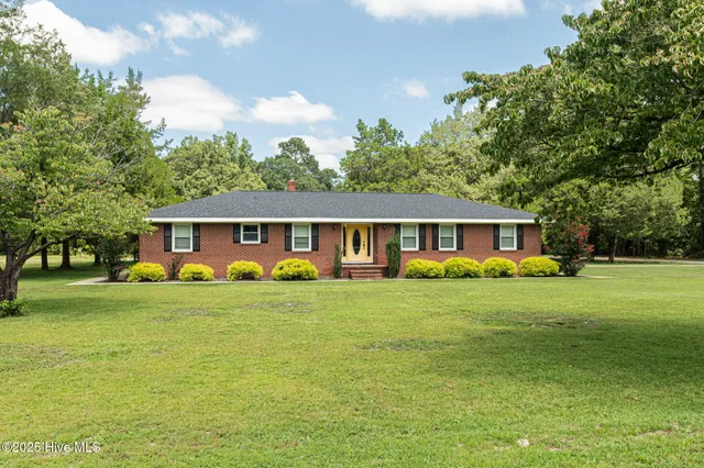 $280,000 | 6778 Albert Street, Dublin, NC 28337