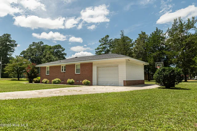 $280,000 | 6778 Albert Street, Dublin, NC 28337