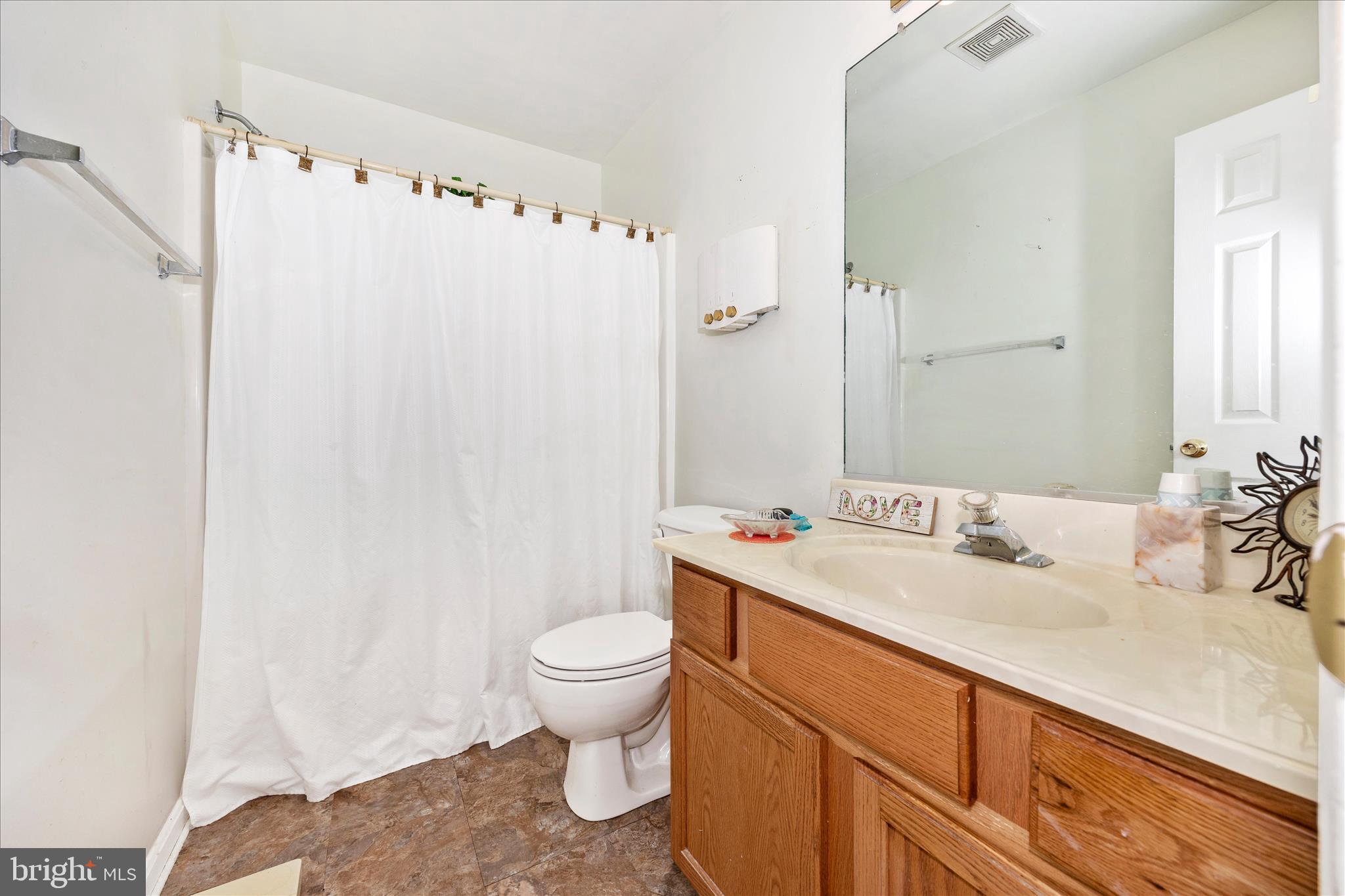 9549 Fingerboard Road Ijamsville, MD 21754 - Photo 29 of 50 Hall Bath