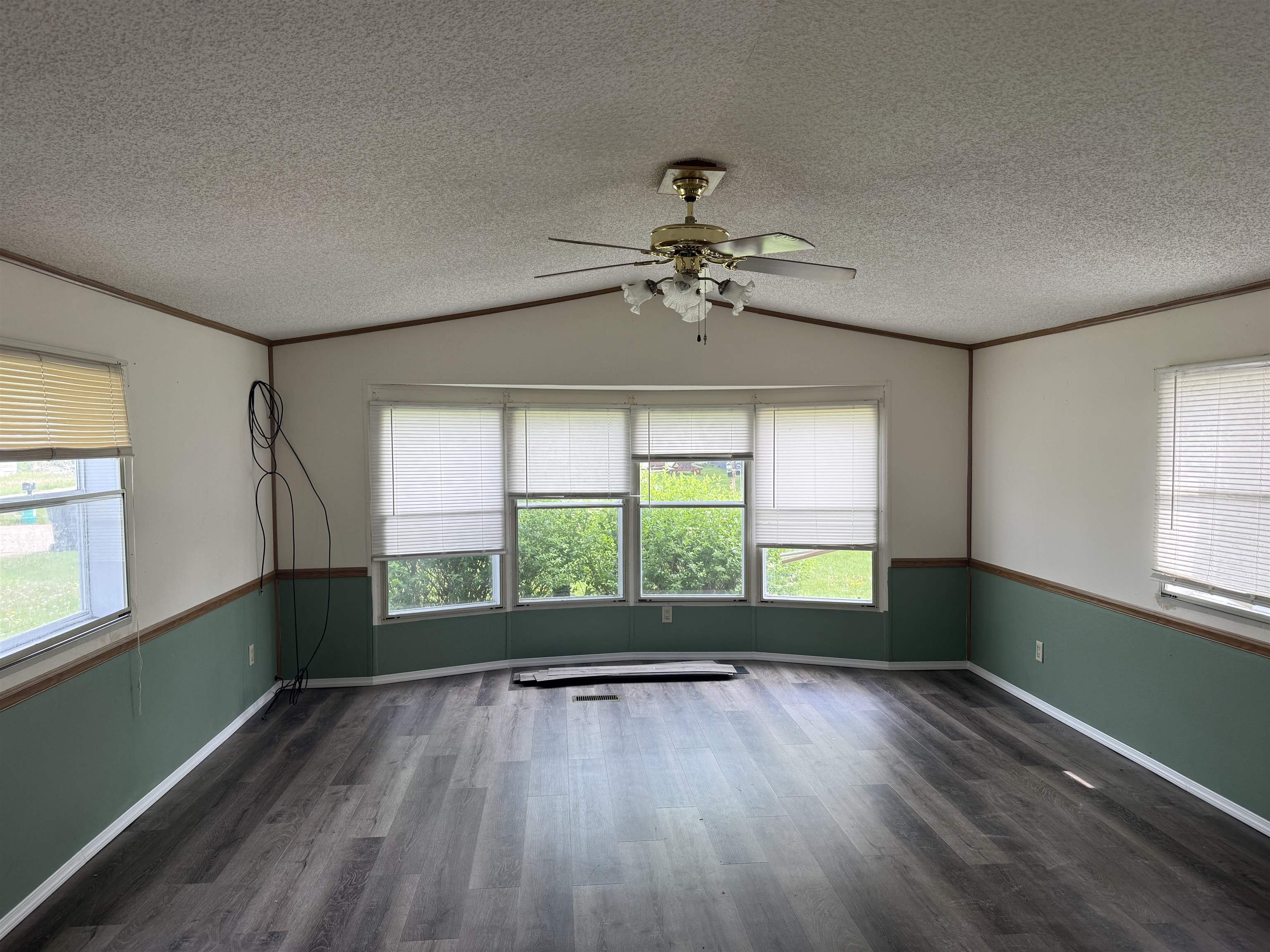 N5935 Derby Lane Cecil, WI 54111 - Photo 13 of 21