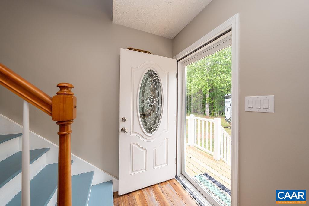 239 Lands End Road Louisa, VA 23093 - Photo 5 of 60