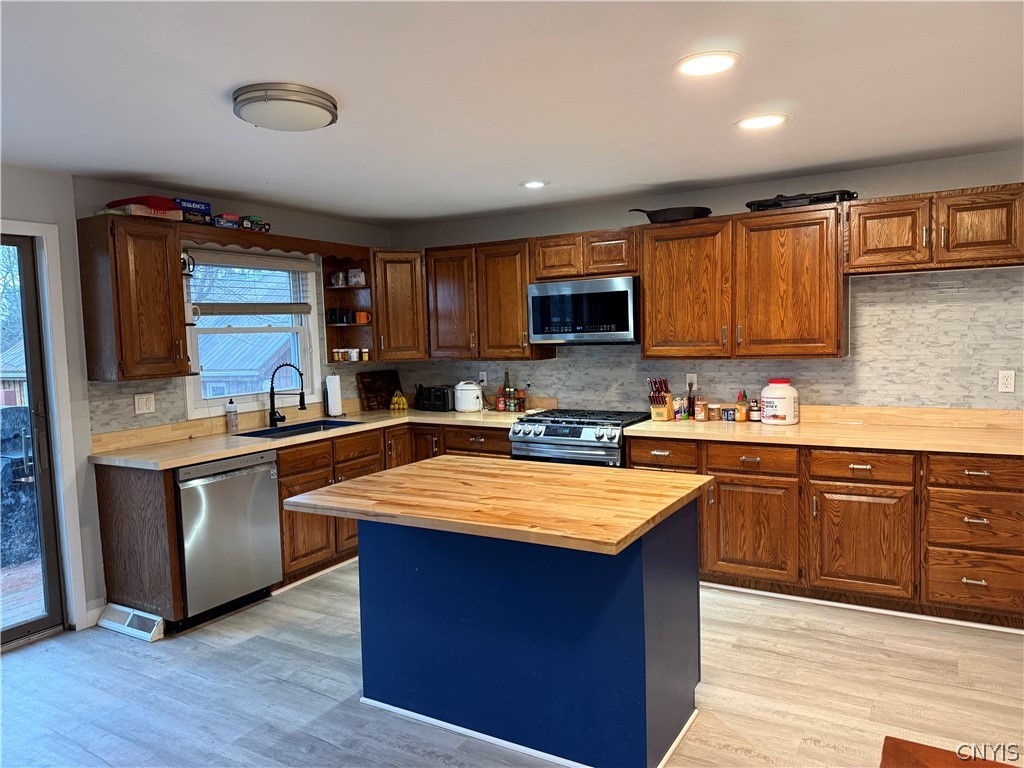 27317 5 Corners Road Le Ray, NY 13616 - Photo 4 of 16 Spacious eat-in kitchen