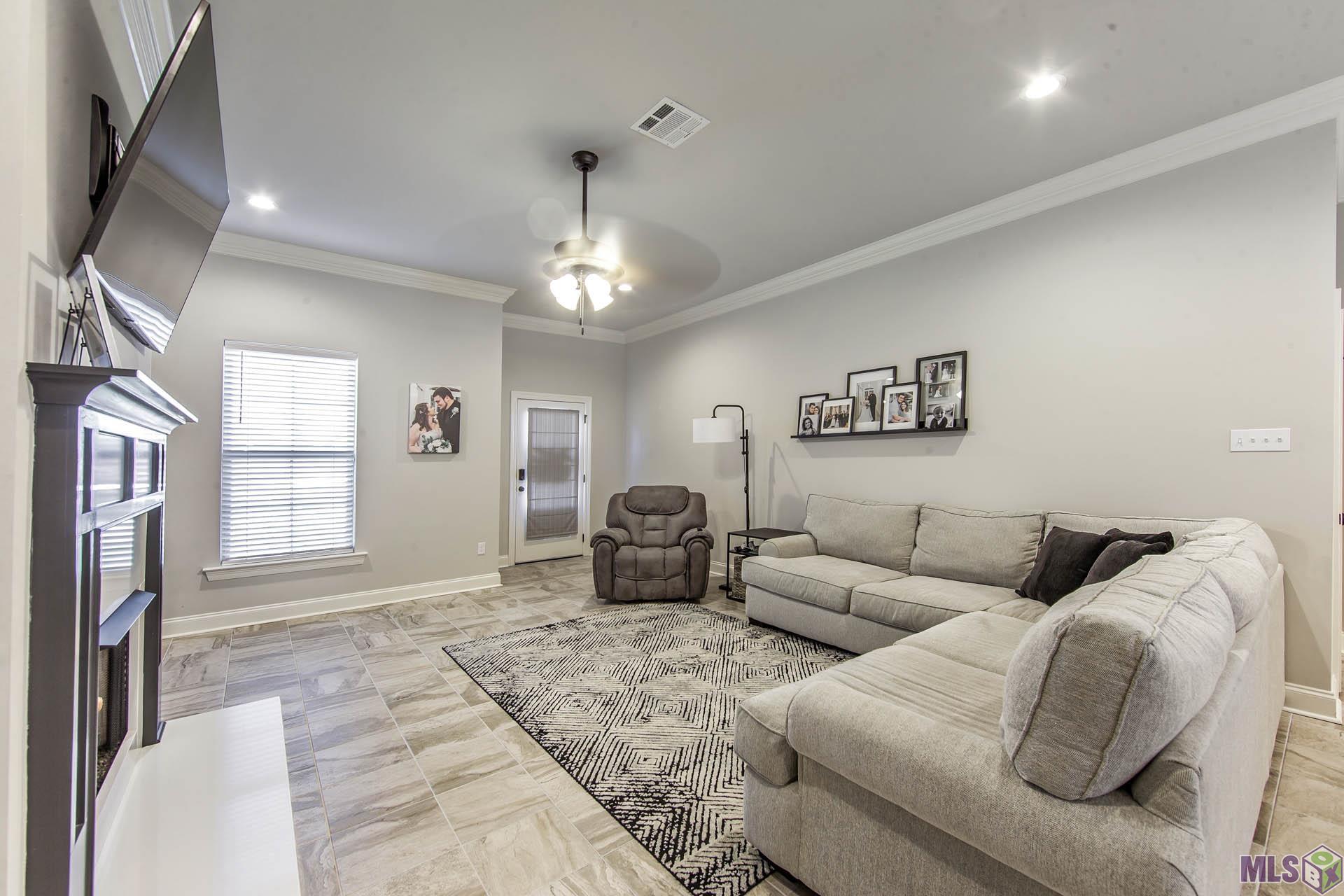 202 Chestnut Ridge Drive Gray, LA 70359 - Photo 3 of 13
