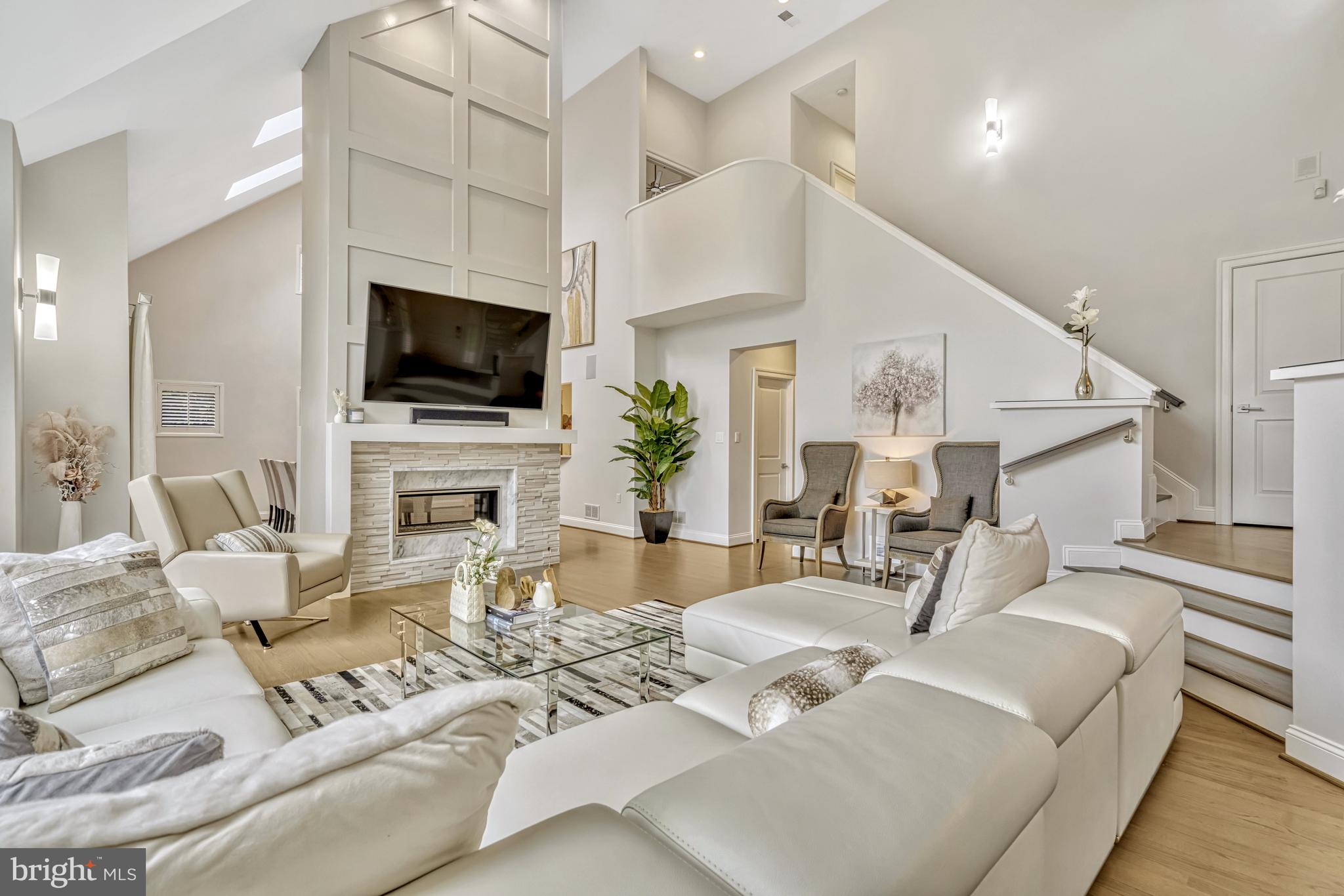 11577 Greenwich Point Road Reston, VA 20194 - Photo 5 of 49