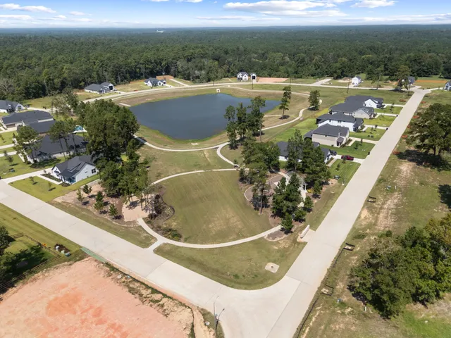 $3,000 | 522 Black Bronco Road, Magnolia, TX 77354