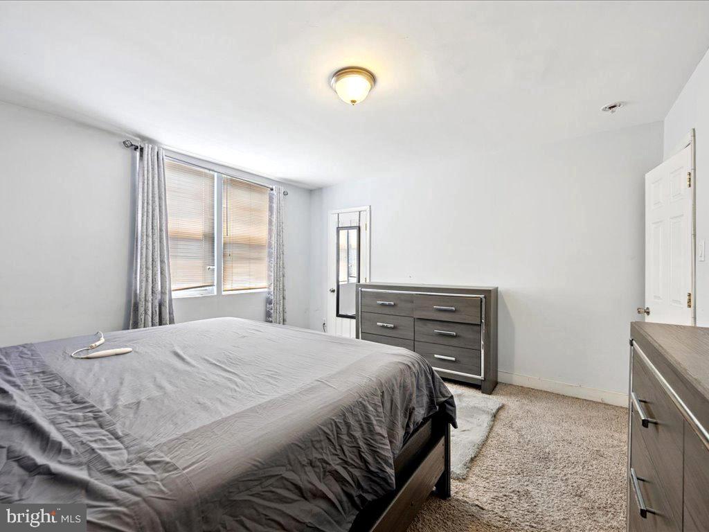 7251 Bradford Road Upper Darby, PA 19082 - Photo 12 of 39