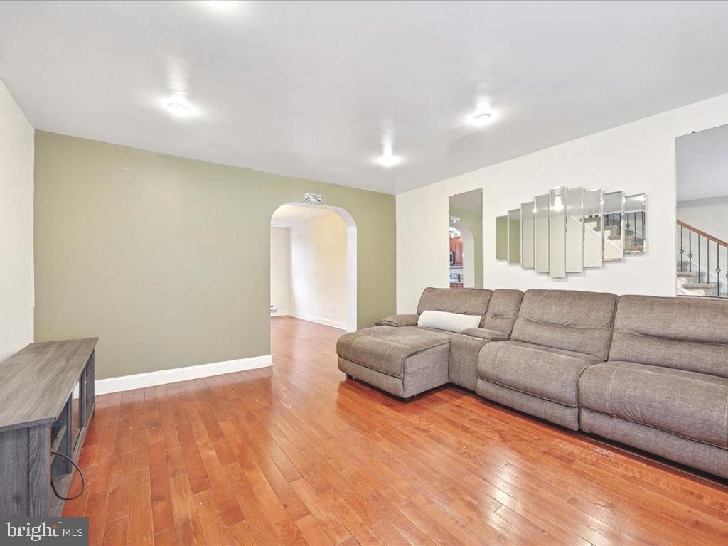 7251 Bradford Road Upper Darby, PA 19082 - Photo 28 of 39