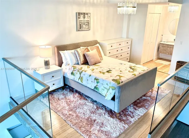 $459,900 | 690 Southwest 1st Court, Unit 1709, Miami, FL 33130