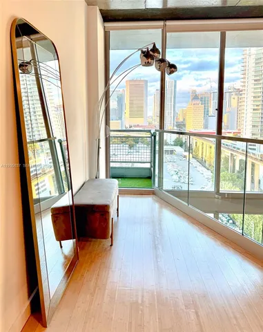 $459,900 | 690 Southwest 1st Court, Unit 1709, Miami, FL 33130