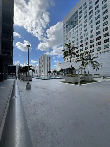 $459,900 | 690 Southwest 1st Court, Unit 1709, Miami, FL 33130