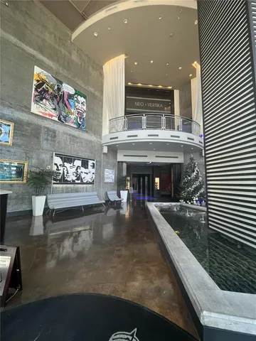 $459,900 | 690 Southwest 1st Court, Unit 1709, Miami, FL 33130