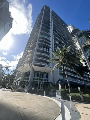 $459,900 | 690 Southwest 1st Court, Unit 1709, Miami, FL 33130