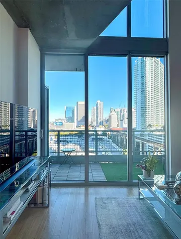 $459,900 | 690 Southwest 1st Court, Unit 1709, Miami, FL 33130