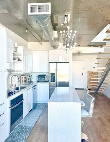 $459,900 | 690 Southwest 1st Court, Unit 1709, Miami, FL 33130