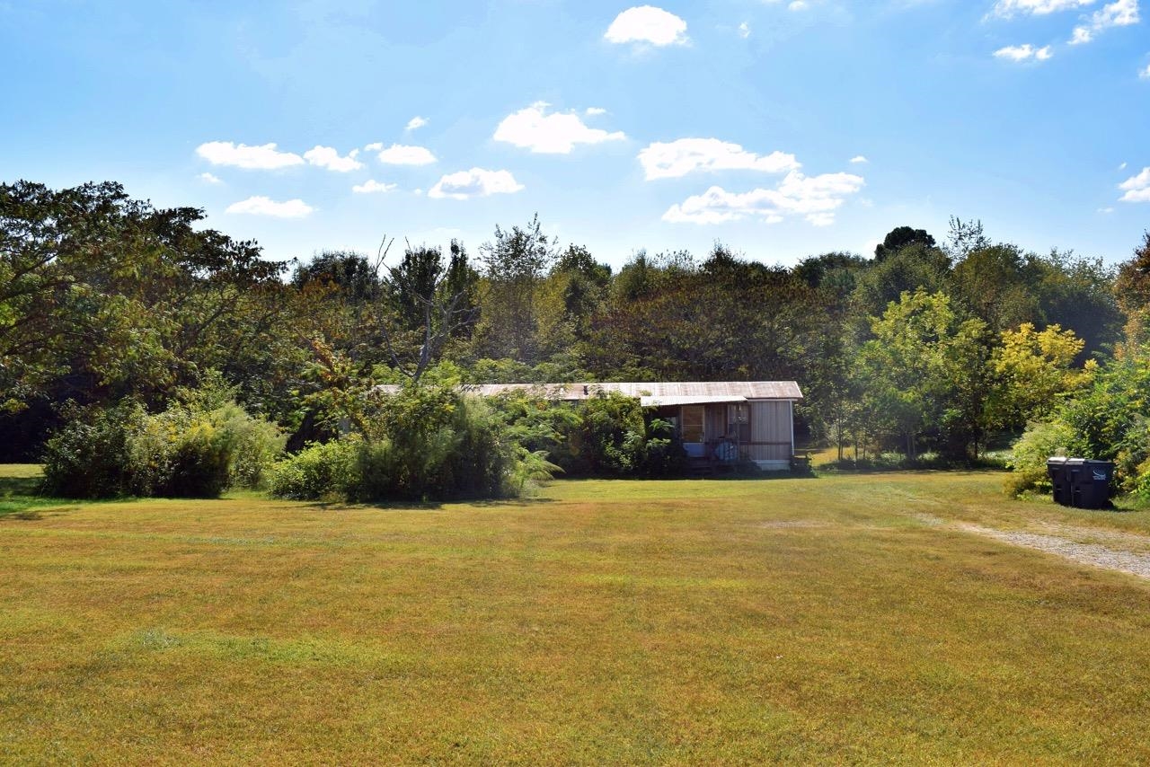 164 Cooper Road Campobello, SC 29322 - Photo 1 of 27