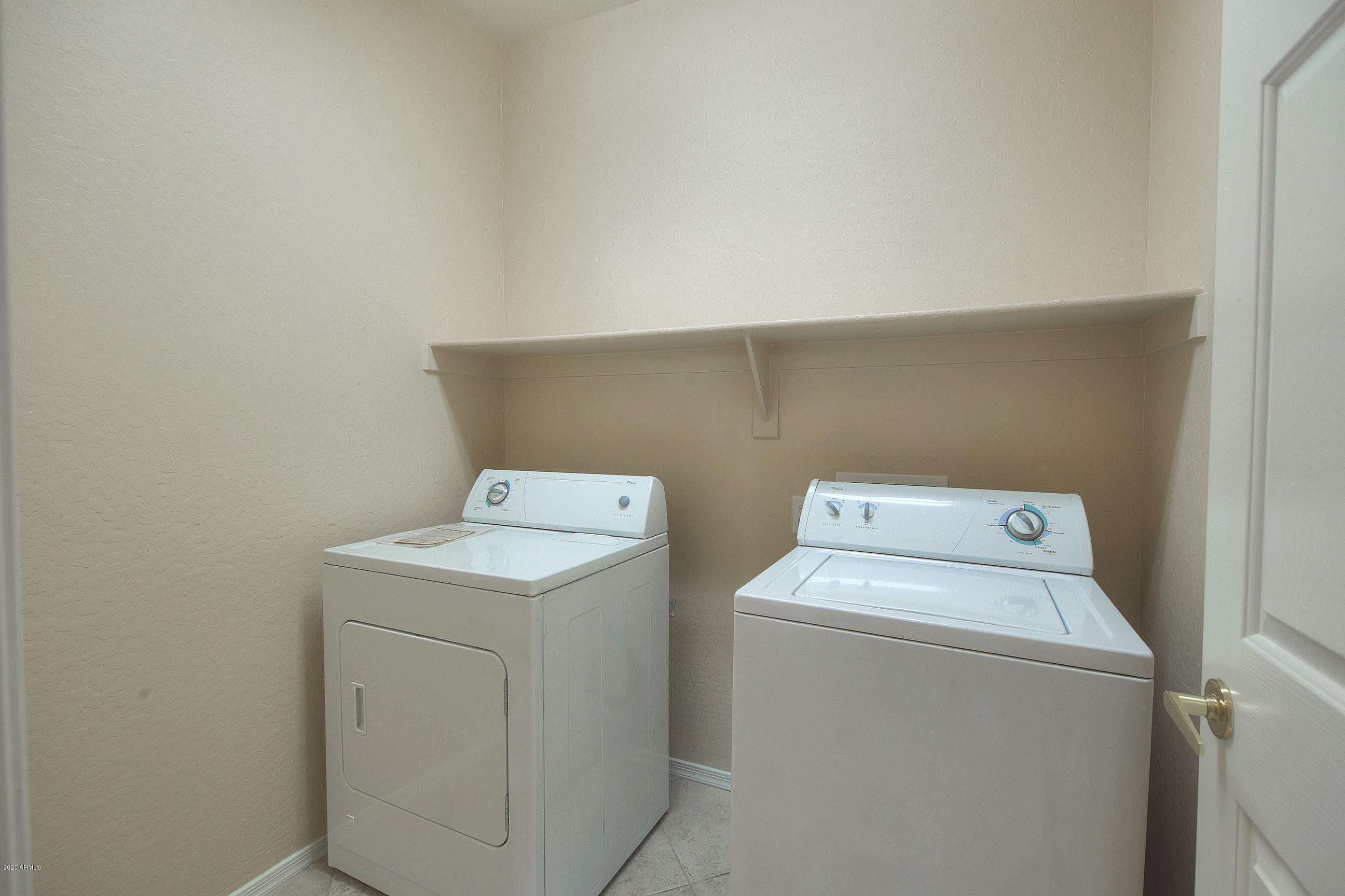 40012 North River Bend Road Anthem, AZ 85086 - Photo 11 of 25 Laundry Room