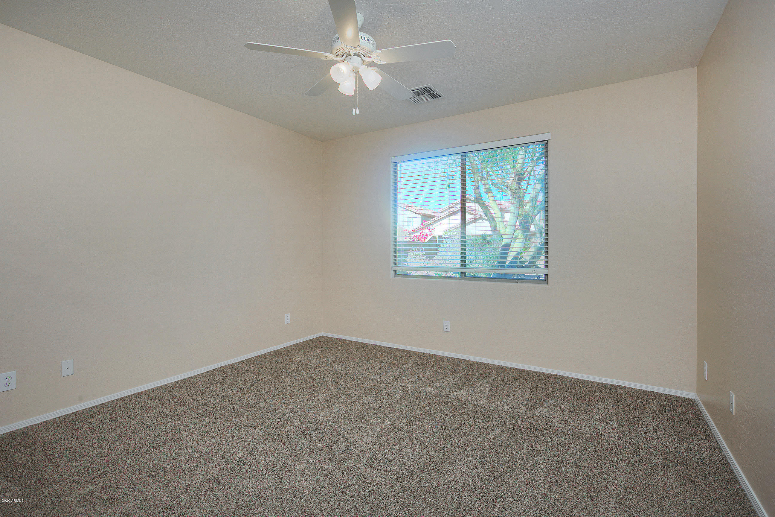 40012 North River Bend Road Anthem, AZ 85086 - Photo 12 of 25 Master bedroom 1