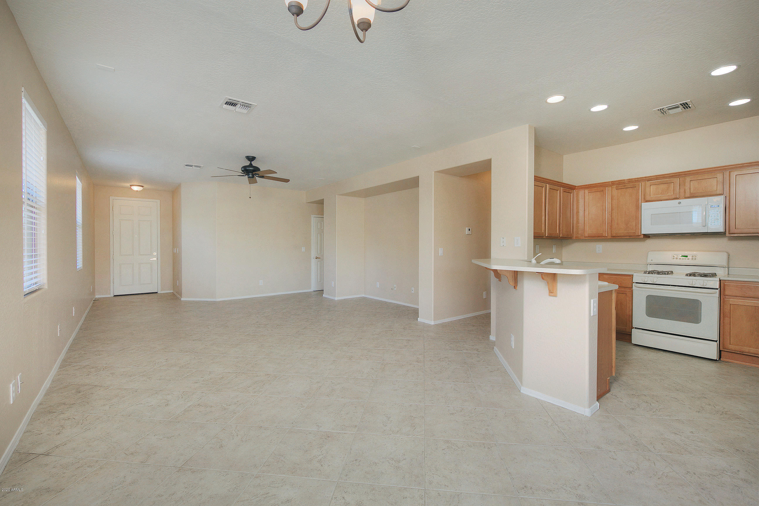 40012 North River Bend Road Anthem, AZ 85086 - Photo 6 of 25 Living Room 3