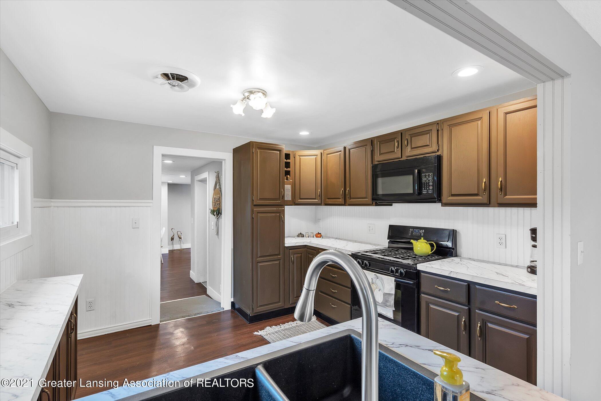 2925 South Canfield Road Eaton Rapids, MI 48827 - Photo 12 of 31 12-2925 S Canfield Rd-Windowstill Real E