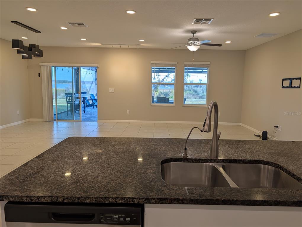 31649 Sun Kettle Loop Wesley Chapel, FL 33545 - Photo 6 of 74