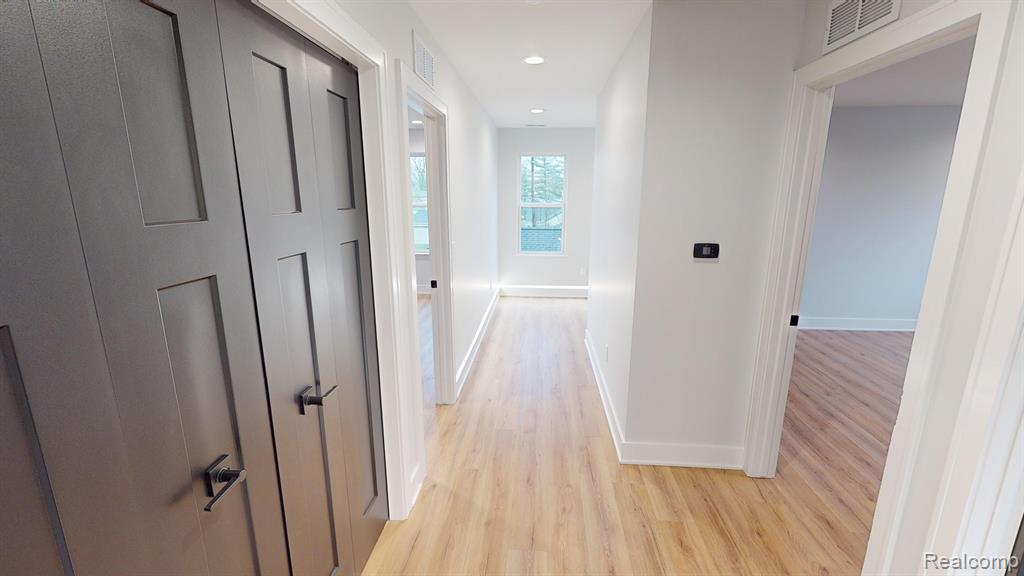 27160 South River Road Harrison Township, MI 48045 - Photo 22 of 33 Gallery Image 22