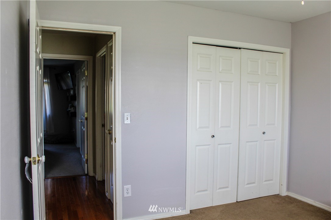 8632 194th Avenue Southwest Rochester, WA 98579 - Photo 13 of 24